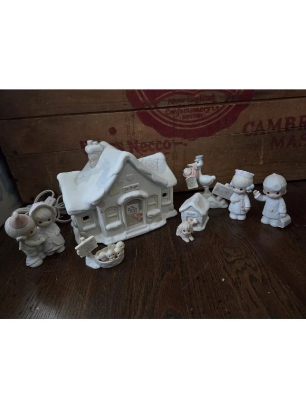 Vtg Enesco Precious Moments Sugar Town Doctors Office 7 Piece Collectors Set